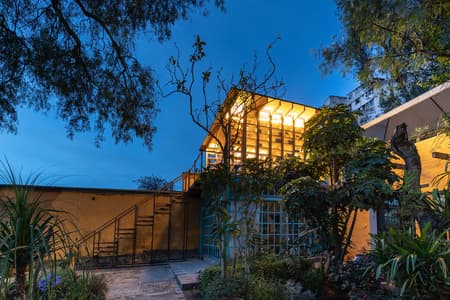 CUARTO EN EL AIRE / ROOM IN THE AIR